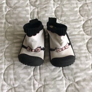 skidders Shoes - 4/$15! Skidders ~ Baby girl sock shoe skidders Shoes - 4/$15! Skidders ~ Baby girl sock shoe